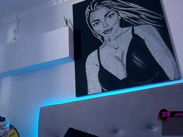 Live sex webcam photo for AngelaMyst #287940276