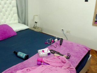 Live sex webcam photo for MerryColin #240819489