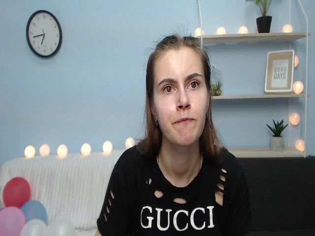 Live sex webcam photo for MollyTravis #255466233