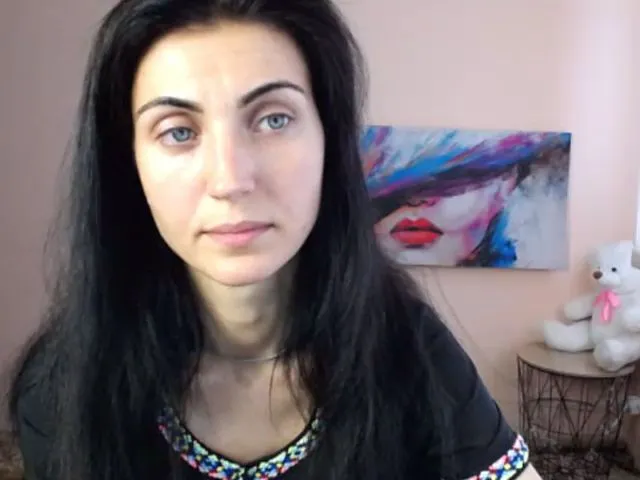 Live sex webcam photo for Miss_Vivian #263144896