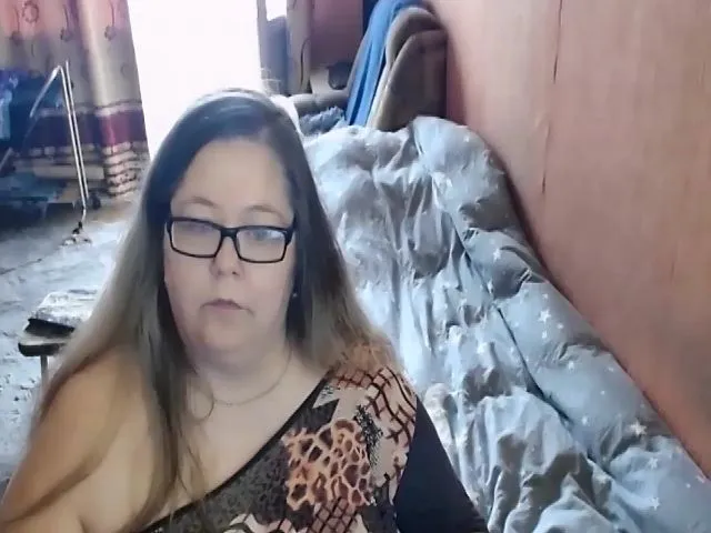 Live sex webcam photo for HotXXXGirl1 #252977037