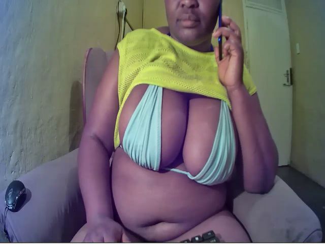 Live sex webcam photo for Juicyassbabe #265621233