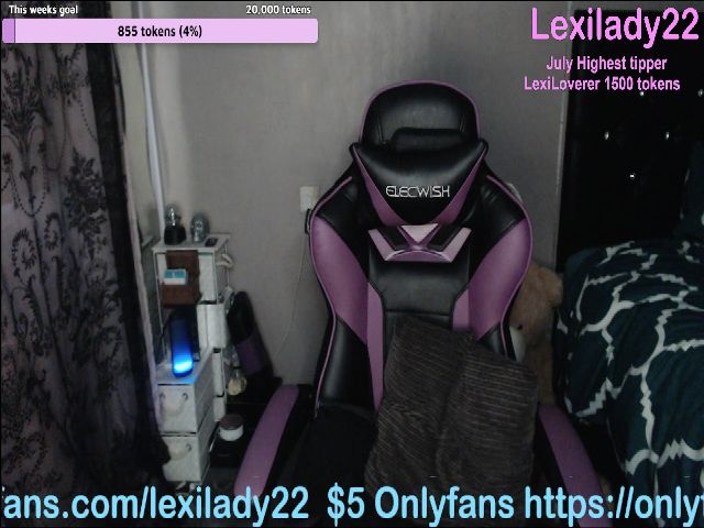 Live sex webcam photo for Lexilady22 #258727646