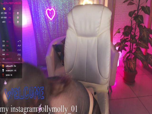 Live sex webcam photo for MollyLoo #258812912
