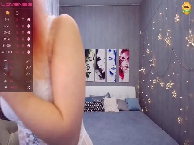 Live sex webcam photo for KerryBlair #263508294