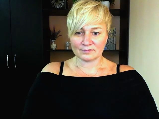 Live sex webcam photo for KailyMey #255699633