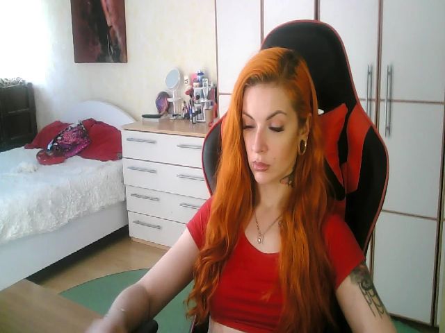 Live sex webcam photo for LuckyStarlet #258545093