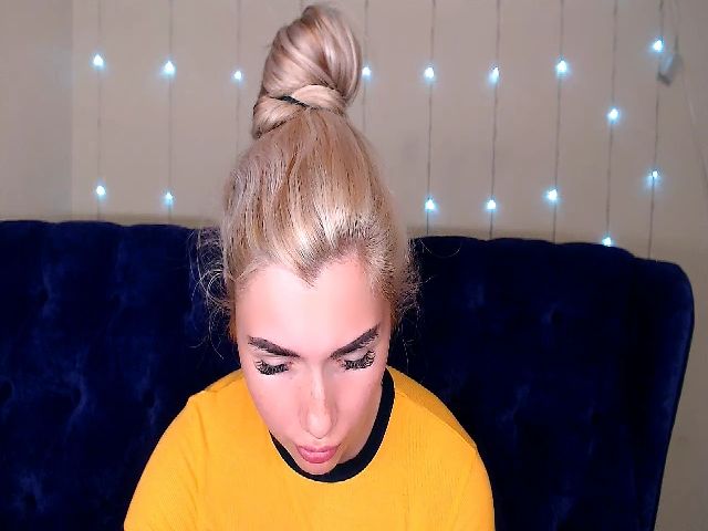 Live sex webcam photo for TrishKlein #255294407