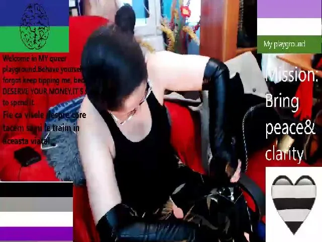 Live sex webcam photo for ImperatrizaS #262928650