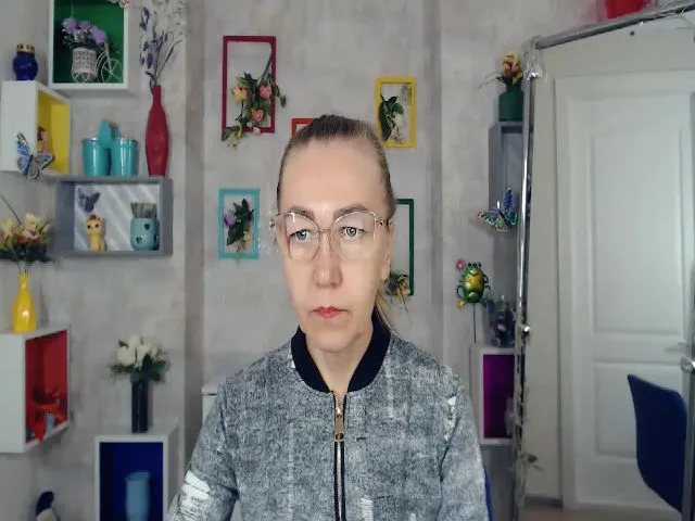 Live sex webcam photo for Greybunny #252797908