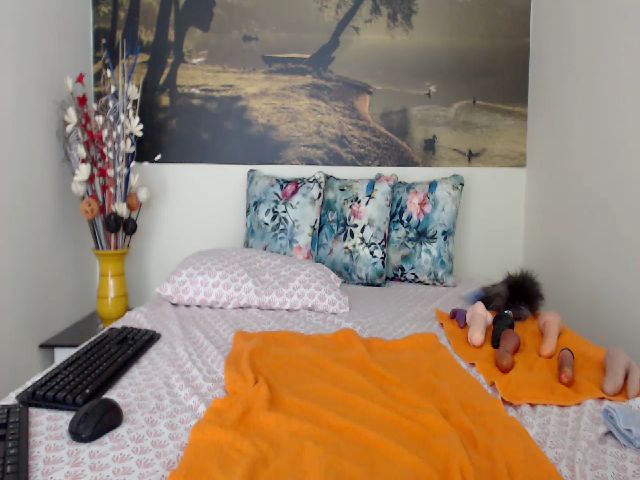 Live sex webcam photo for AikoTailor #287876117