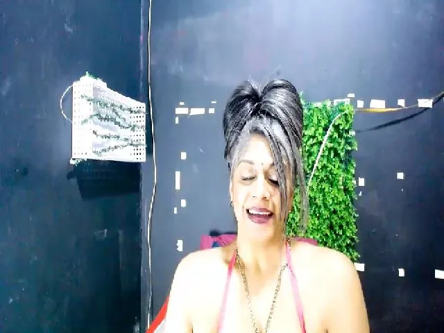 Live sex webcam photo for Indianlustxx #263077307