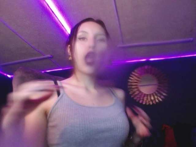 Live sex webcam photo for Cheerryll #287995525