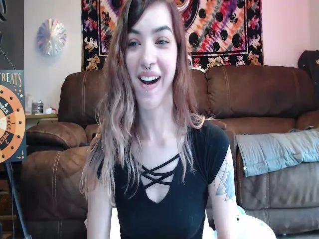Live sex webcam photo for JaylaBliss #262369986