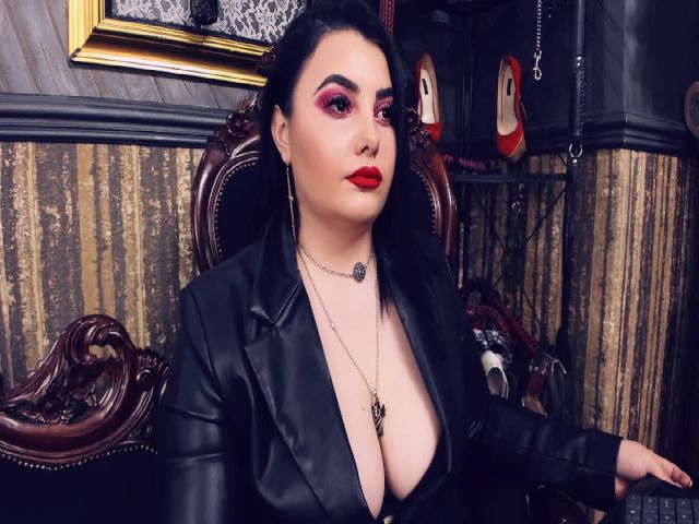 Live sex webcam photo for MelissaGlow #255062283