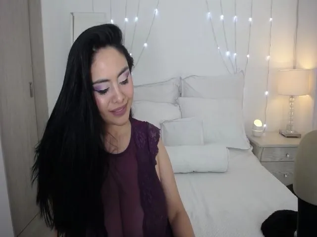 Live sex webcam photo for Marianviolet #259718138