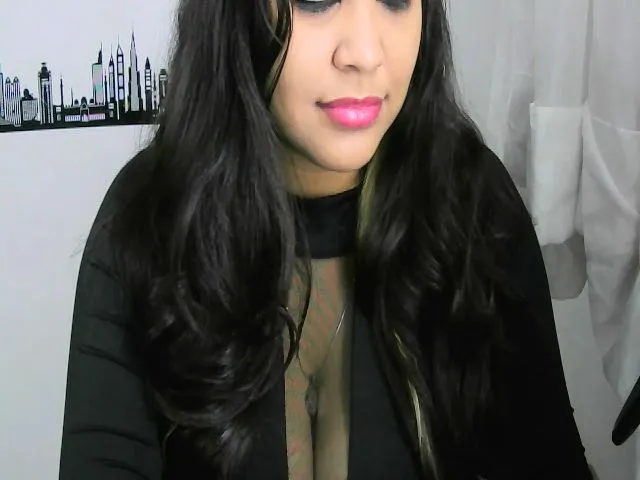 Live sex webcam photo for Shalyn_ #258939690