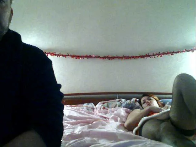 Live sex webcam photo for uckyCoupleXXX #240943904