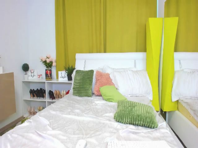 Live sex webcam photo for DreamEvy #252432038