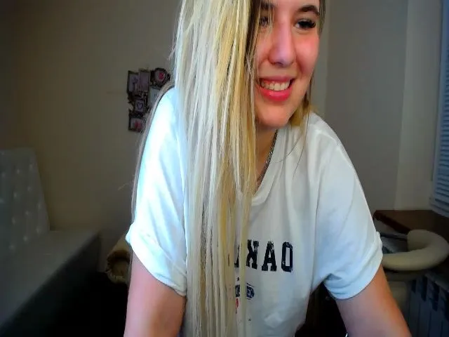Live sex webcam photo for Alice_placs #255496184