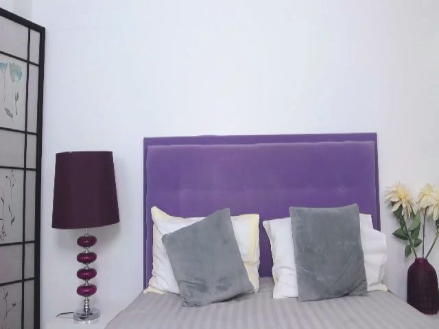 Live sex webcam photo for InnaHottyX #263533666