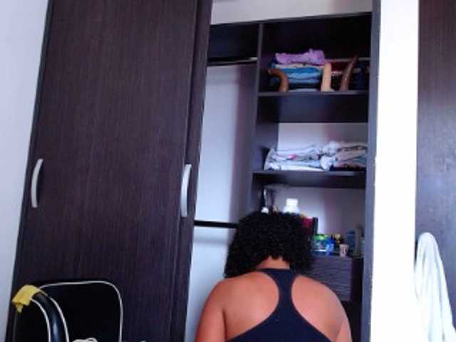 Live sex webcam photo for cherryclou #241128527