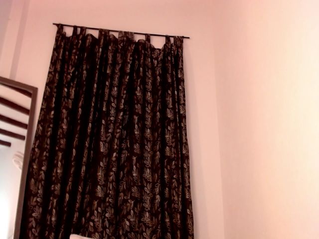 Live sex webcam photo for Isabella_mout #254410436