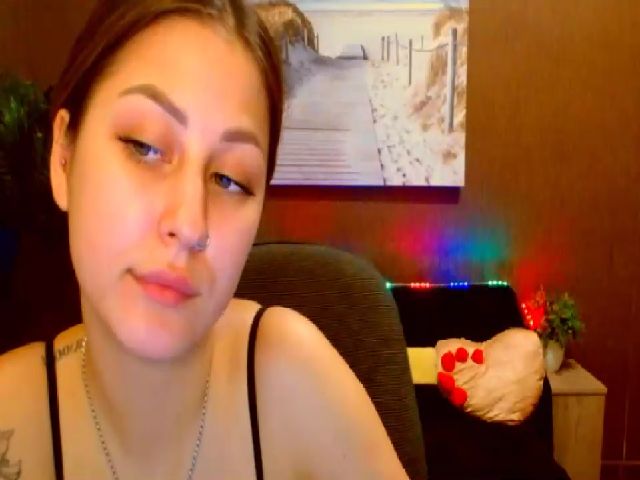 Live sex webcam photo for MsDream_ #263790443