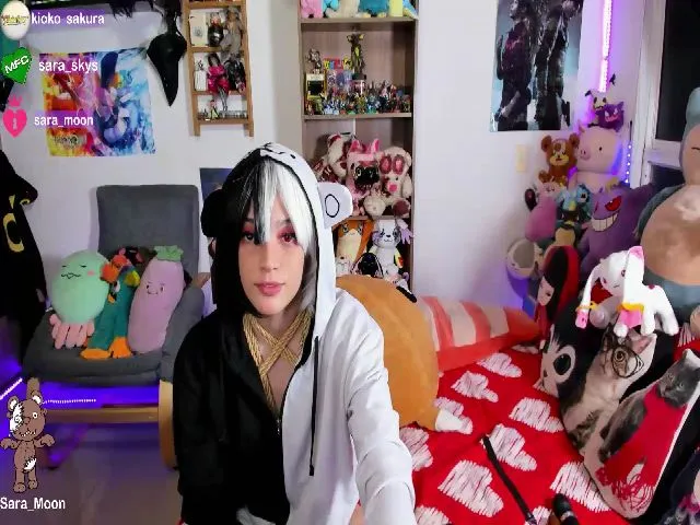 Live sex webcam photo for Sara_Skys #255855161