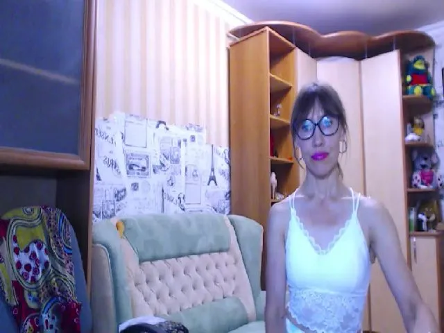 Live sex webcam photo for Oly_nice_ #262693103