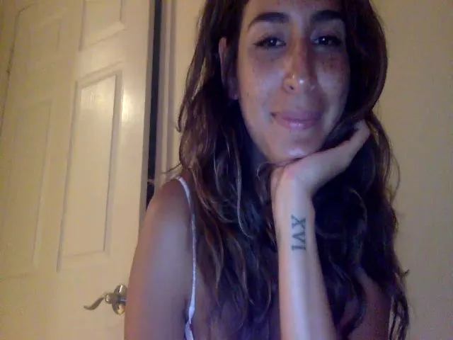 Live sex webcam photo for FreckledPoni #261730359