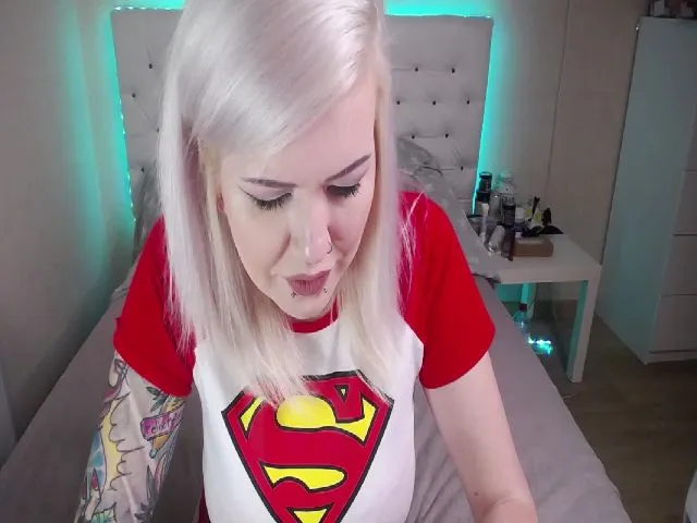 Live sex webcam photo for PrettyOne4You #258438491