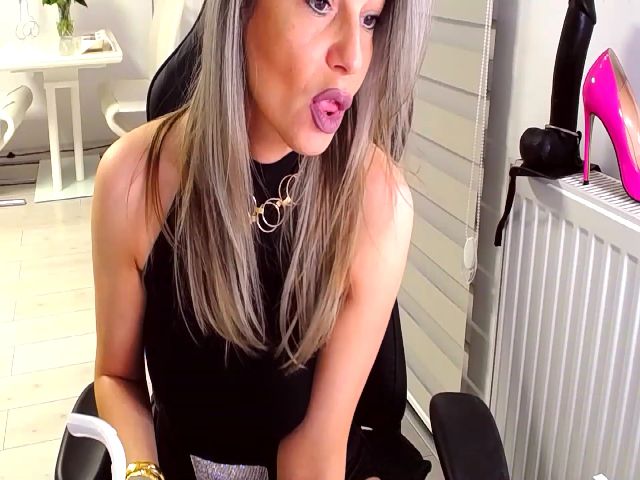 Live sex webcam photo for ShadowMiss #260623940