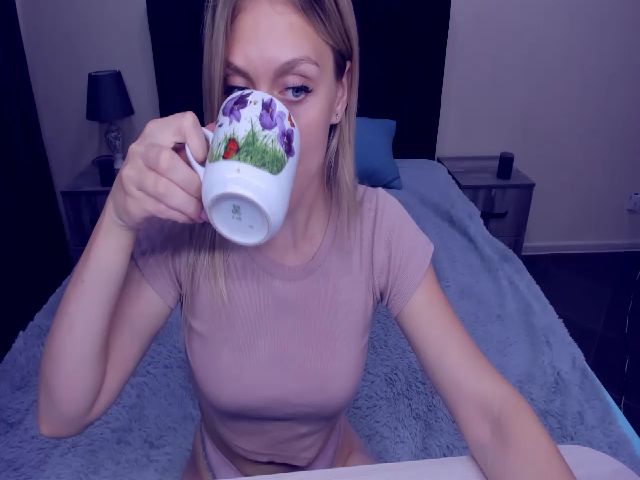 Live sex webcam photo for MeganKind #255839180