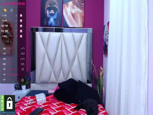 Live sex webcam photo for Tiana_James1 #262026795