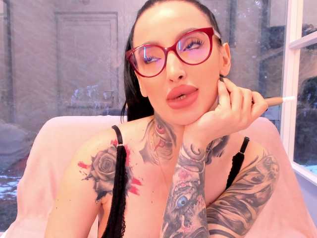 Live sex webcam photo for rosetatt #241005844