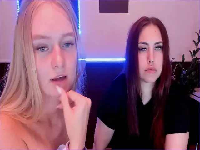 Live sex webcam photo for BeautiAmber #258494289