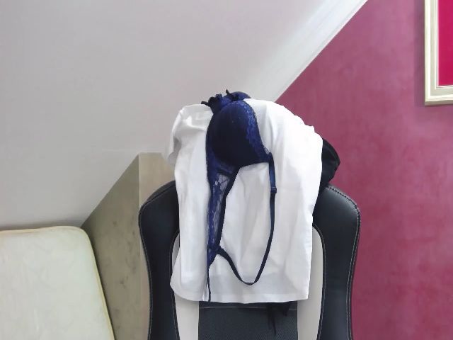 Live sex webcam photo for SoffyyHot #265173016