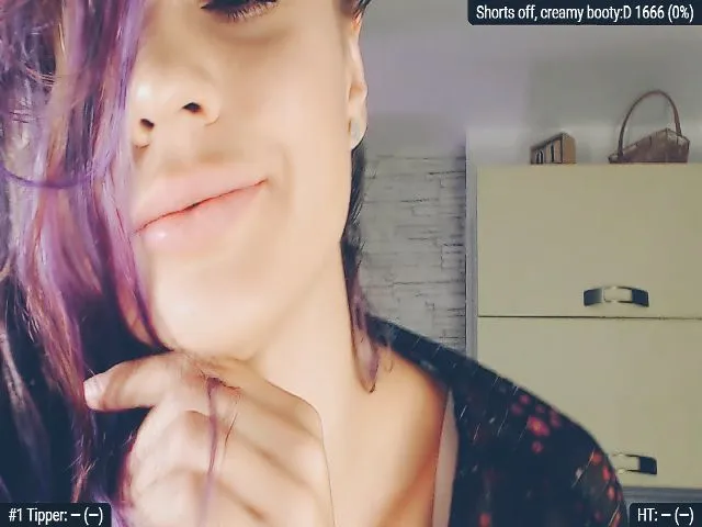 Live sex webcam photo for IrinyRay #259630637
