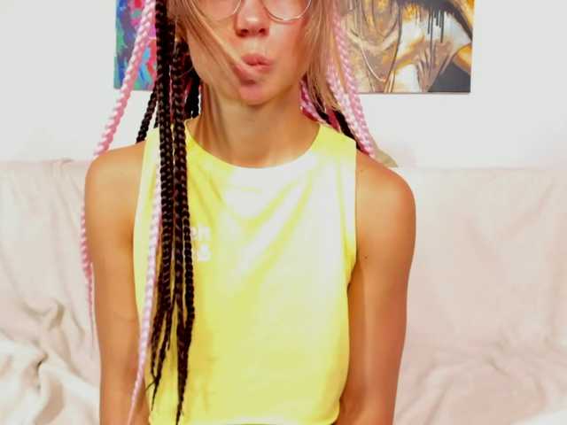 Live sex webcam photo for sarah-show #249961829