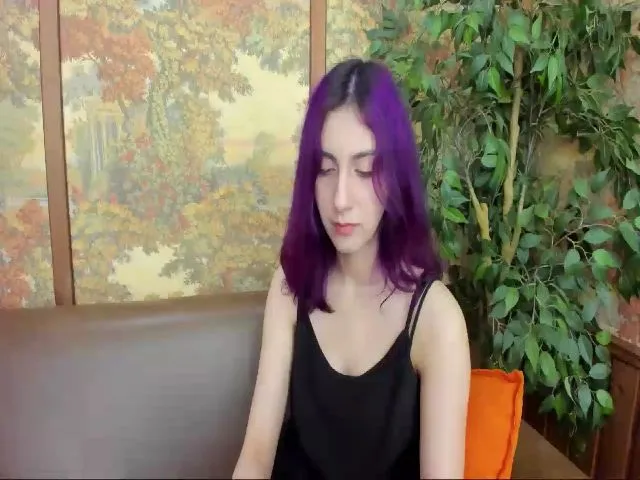 Live sex webcam photo for SarahBanks #264898619