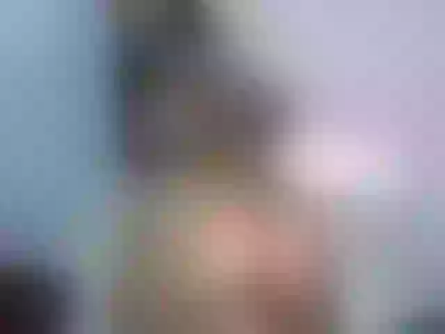Live sex webcam photo for GigiThunderfo #241042199