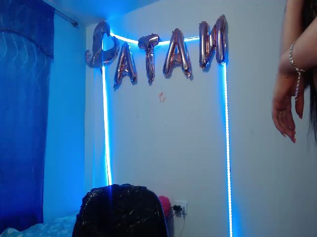 Live sex webcam photo for Hot_skinny_ #259484479