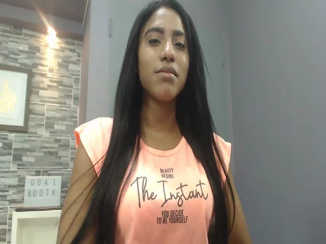 Live sex webcam photo for Saray22xx #253590293