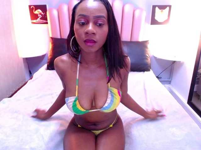 Live sex webcam photo for BlackSophie #263983637