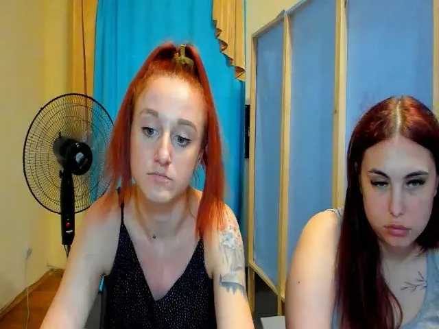 Live sex webcam photo for BeautiAmber #255642445