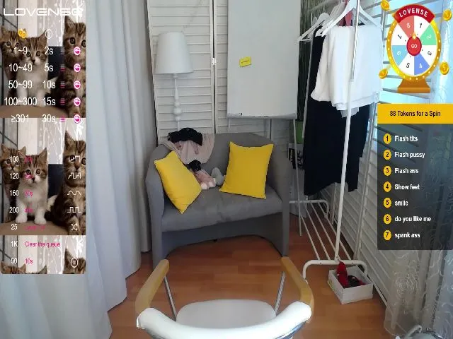 Live sex webcam photo for StayWild21 #256309289