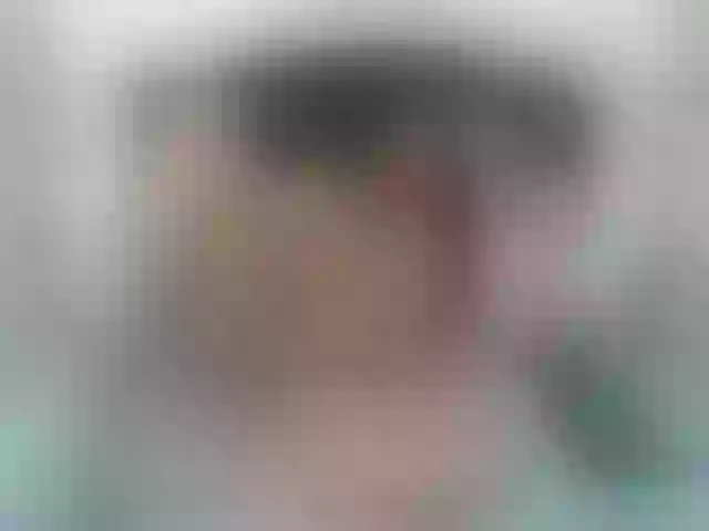Live sex webcam photo for LeaQueen #241230119
