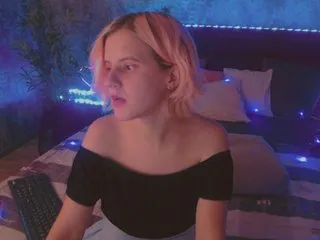 Live sex webcam photo for StaceyDi #240506533