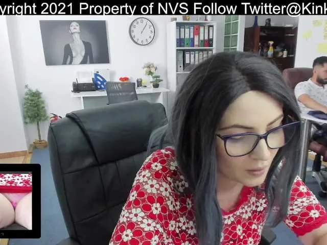 Live sex webcam photo for KinkyOffice #252806852